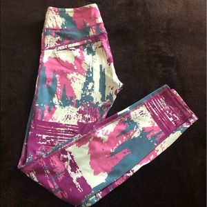 comfortable workout leggings never worn.